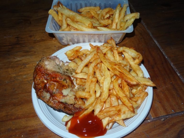Frite et Poulet Boucané