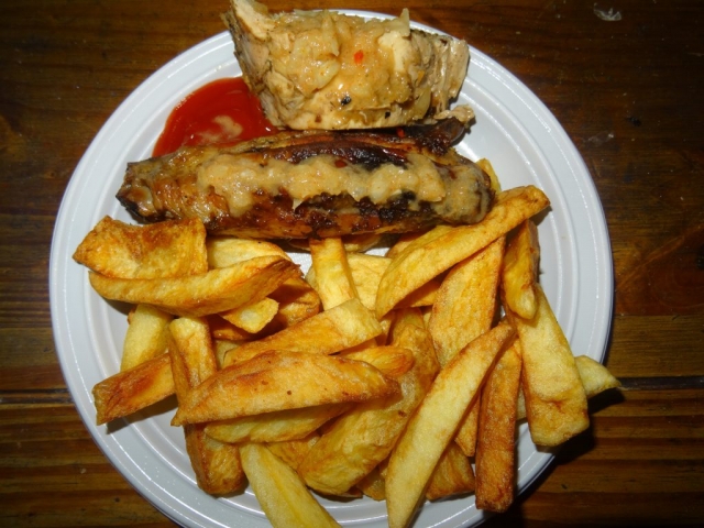 Frite et Poulet Boucané