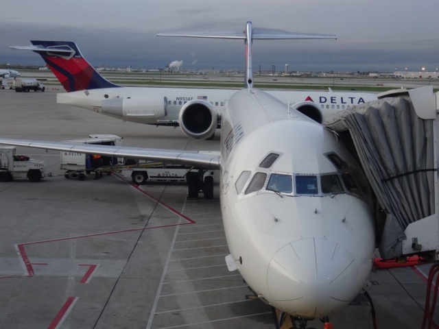MD 90 DELTA AIRLINES