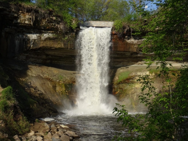 MINNEHAHA FALLS