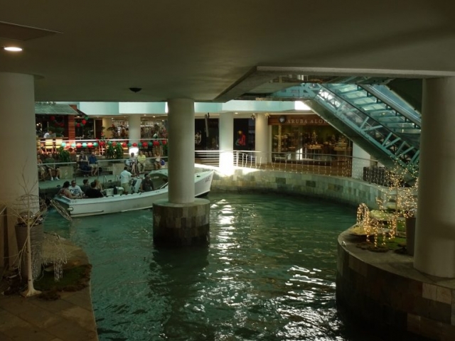 Renaissance Mall Bateau pour Renaissance Island