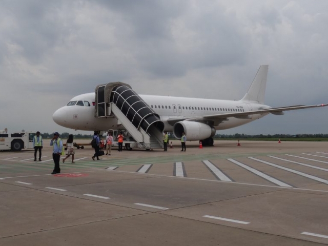AIRBUS A320 CAMBODIA ANGKOR AIRLINES