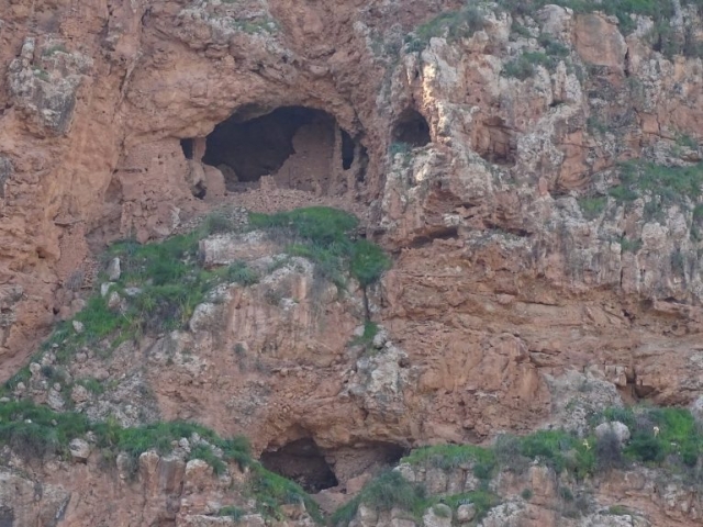 Grottes où habitaient les berbères.