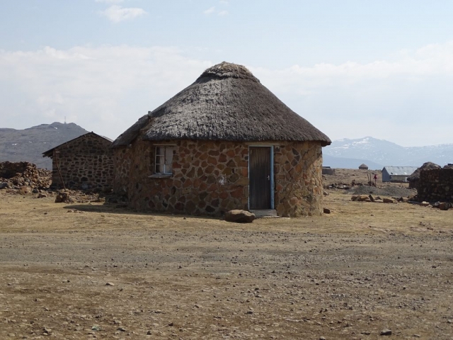 Maison traditionnelle village de Skiriing