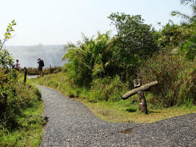 Chemin balisé Parc Victoria Falls Zimbabwe