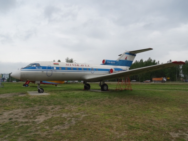 YAKOVLEV 40