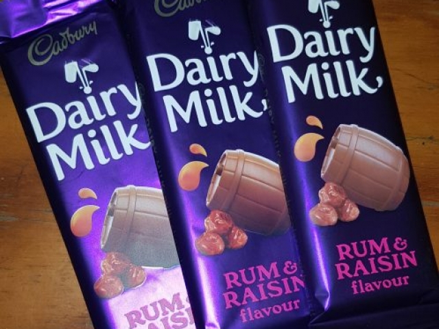 Dairy Milk Rum & Raisin