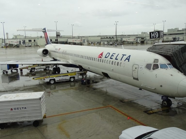 MD 88 DELTA AIRLINES